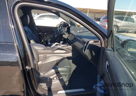 2020 Porsche Cayenne z USA, uszkodzony, nr VIN WP1AA2AY3LDA07215